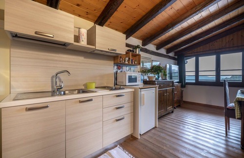 Vito d'Asio Apartment | Beautiful apartment for 2 people with WIFI, A/C, pool, TV, patio, pets allowed and parking