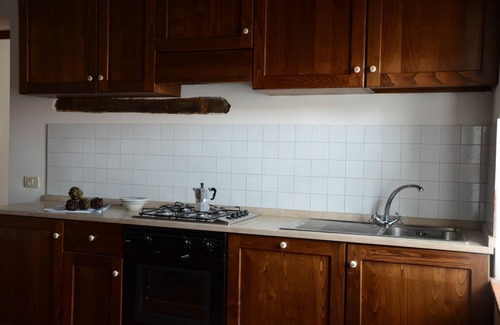 Capolona Apartment | Beautiful apartment for 6 people with WIFI, pool, TV, pets allowed and parking, close to Arezzo