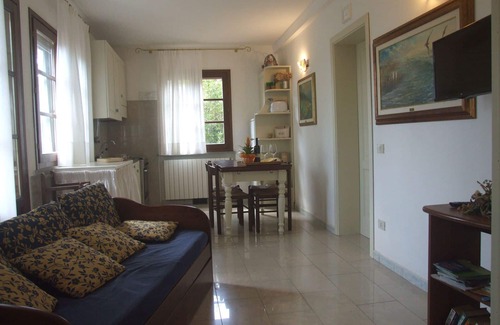 Sassetta Apartment | Beautiful apartment for 4 people with pool, WIFI, TV, patio and parking