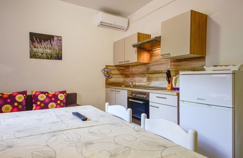 Sibinj Krmpotski Apartment | Beautiful apartment for 5 people with WIFI, A/C, TV and terrace