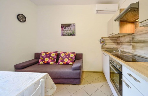 Sibinj Krmpotski Apartment | Beautiful apartment for 5 people with WIFI, A/C, TV and terrace