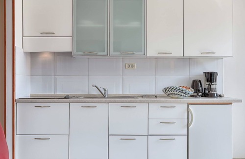 Murine Apartment | Beautiful apartment for 5 people with WIFI, A/C, pool, TV, terrace and parking