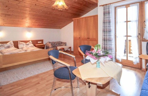 Pians Apartment | Beautiful apartment for 6 people with WIFI, TV, patio, pets allowed, panoramic view and parking