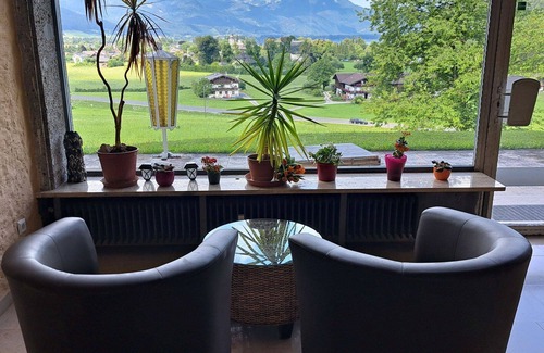 Strobl Apartment | Beautiful apartment for 10 people with WIFI, TV, terrace and parking
