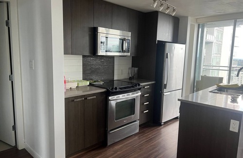Surrey Apartment | Beautiful apartment for your stay in the core of