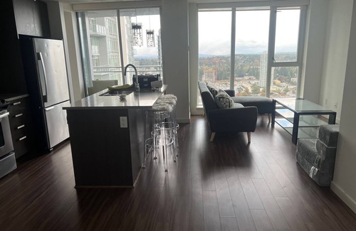 Surrey Apartment | Beautiful apartment for your stay in the core of