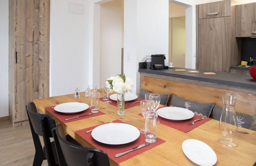 Falera Apartment | Beautiful apartment for 4 guests with pool, WIFI, TV, balcony, pets allowed and panoramic view