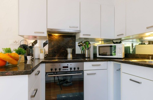 Sonvico Apartment | Beautiful apartment for 5 people with pool, WIFI, patio, pets allowed, panoramic view and parking