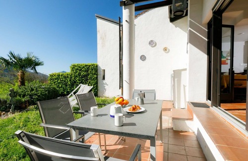 Sonvico Apartment | Beautiful apartment for 5 people with pool, WIFI, patio, pets allowed, panoramic view and parking