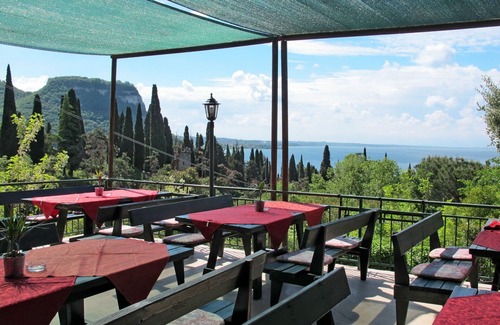 Corno Apartment | Beautiful apartment for 5 guests with WIFI, pool, TV and terrace