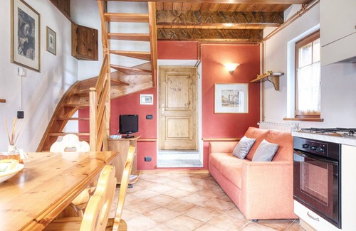 Macugnaga Apartment | Beautiful apartment for 5 people with TV, balcony, pets allowed, panoramic view and parking