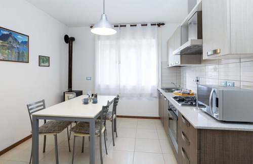 Ovaro Apartment | Beautiful apartment for 4 guests with WIFI, TV and parking