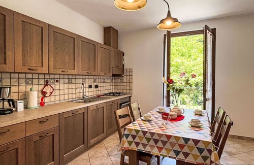 Savona Apartment | Beautiful apartment for 5 people with WIFI, TV, patio, pets allowed, panoramic view and parking