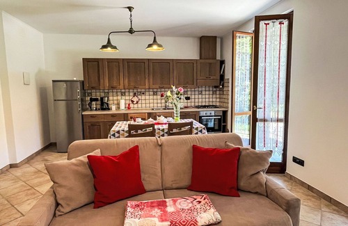 Savona Apartment | Beautiful apartment for 5 people with WIFI, TV, patio, pets allowed, panoramic view and parking