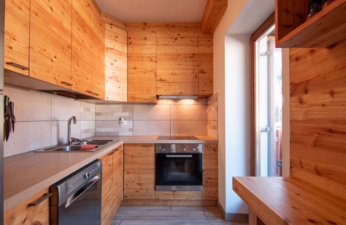 Soraga Apartment | Beautiful apartment for 23 guests with WIFI, TV, balcony and parking