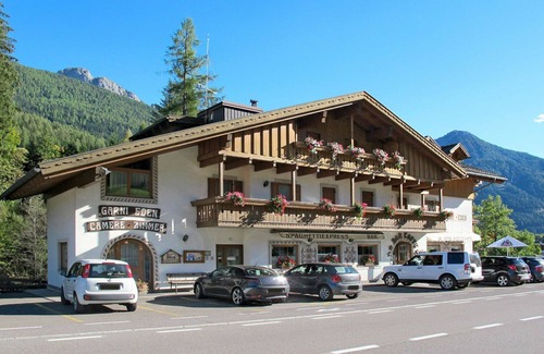 Soraga Apartment | Beautiful apartment for 23 guests with WIFI, TV, balcony and parking