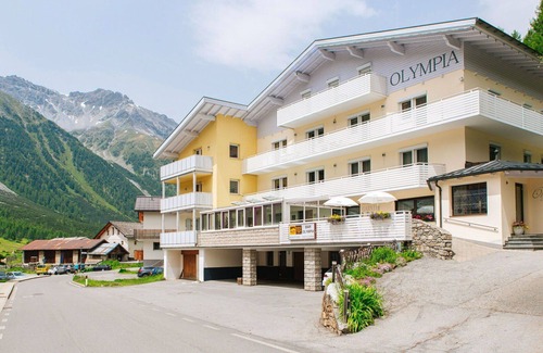 Solda Apartment | Beautiful apartment for 6 people with WIFI, TV, terrace, pets allowed, panoramic view and parking