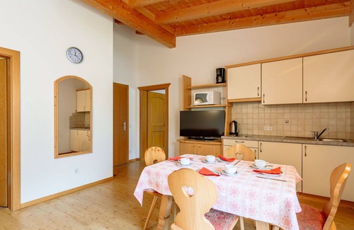 Solda Apartment | Beautiful apartment for 5 people with WIFI, TV, terrace, pets allowed, panoramic view and parking