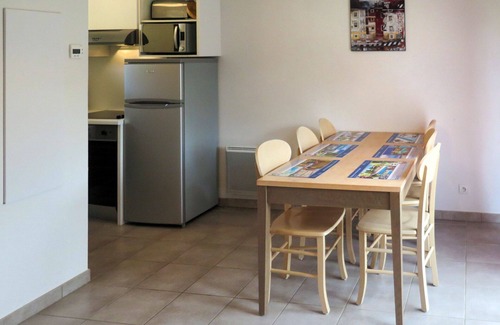 Montignac House | Beautiful apartment in villa for 6 guests with pool, WIFI, TV, terrace, pets allowed and parking