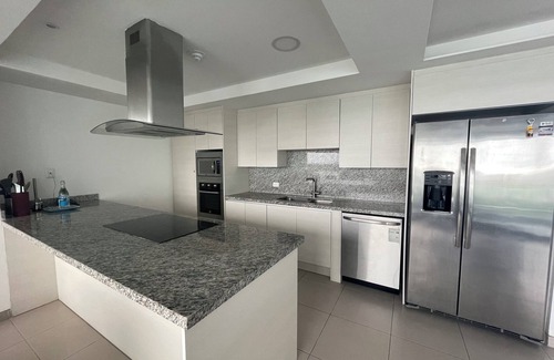 Manta Apartment | Beautiful Apartment front to sea in Manta