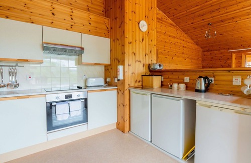 East Lewiston House | Beautiful apartment in villa for 6 guests with WIFI, TV, patio, panoramic view and parking