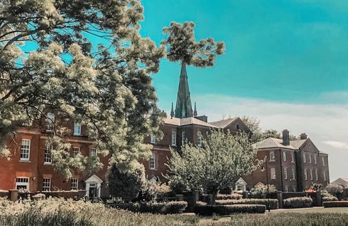 Winchester Apartment | Beautiful apartment in the heart of dreamy town of Winchester