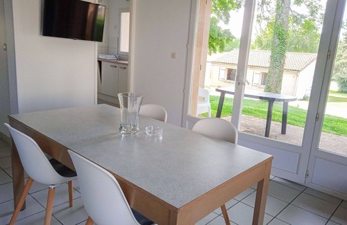 Prailles House | Beautiful apartment in villa for 6 people with pool, internet, TV, terrace, pets allowed and par.