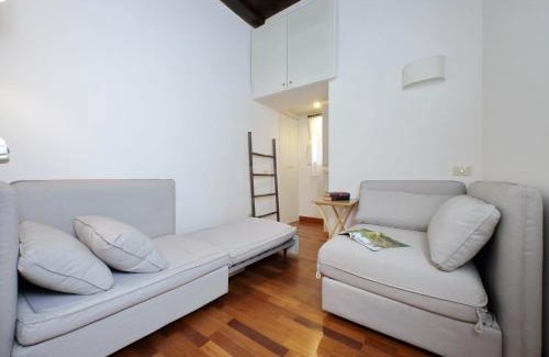 Rione VII Regola Apartment | Beautiful Apartment in Campo de Fiori
