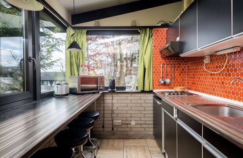 Ferienhausgebiet Hillenseifen House | Beautiful apartment in villa for 5 guests with pool, TV, terrace, pets allowed and parking