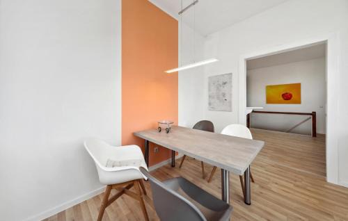 Eilenburg Apartment | Beautiful Apartment In Eilenburg