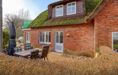 Neukirchen/Erzgeb Apartment | Beautiful Apartment In Neukirchen