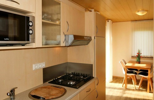 Bad Emstal House | Beautiful apartment in villa for 4 guests with pool, WIFI, TV, terrace and pets allowed