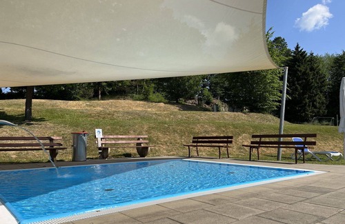 Bad Emstal House | Beautiful apartment in villa for 4 guests with pool, WIFI, TV, terrace and pets allowed