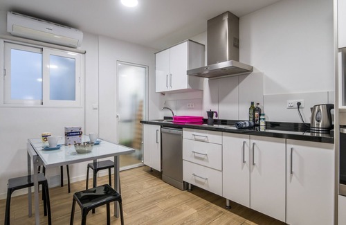 Figares Apartment | Beautiful apartment in the Center