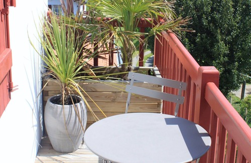 Guethary Apartment | Beautiful apartment in Basque house
