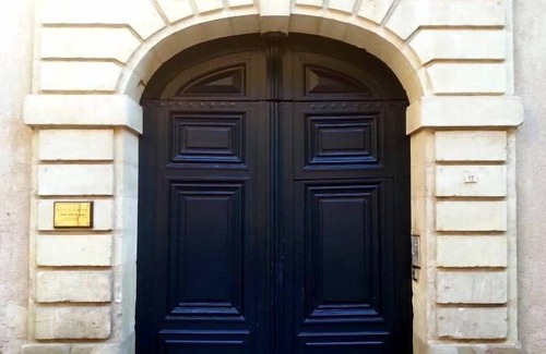 Cite Apartment | Beautiful apartment in historic residence in the heart of Roman Languedoc