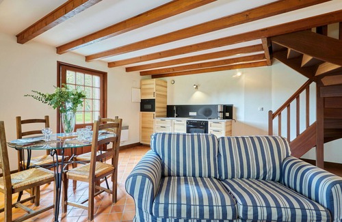 Savigny House | Beautiful apartment in villa for 3 people with WIFI, TV, patio, pets allowed and parking