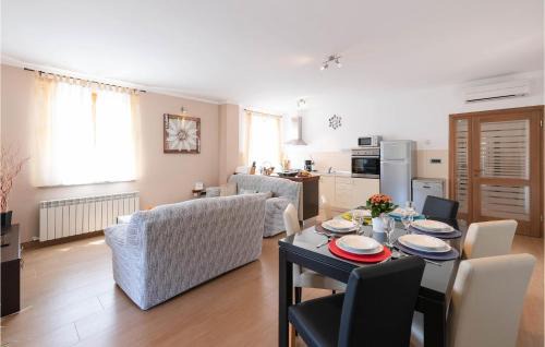 Gajana Apartment | Beautiful Apartment In Hr-52215 Vodnjan