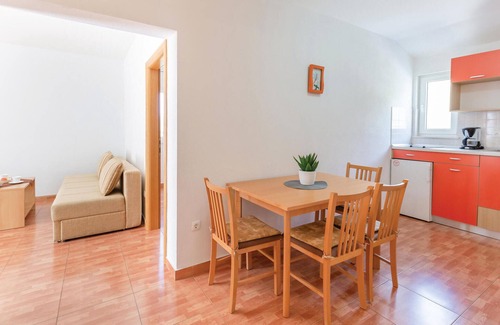 Bratus Apartment | Beautiful apartment in Krvavica