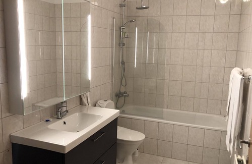 Innri-Njarthvik Apartment | Beautiful Apartment in keflavik - Great location
