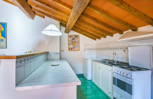 Marradi Villa | Beautiful apartment in villa with WIFI, pool, TV, pets allowed, panoramic view and parking