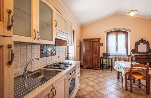 Lidarno Villa | Beautiful apartment in villa for 4 guests with A/C, pool, WIFI, TV, patio, pets allowed and park.