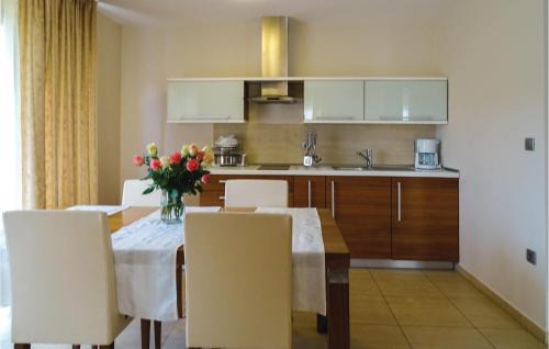 Lasko Apartment | Beautiful Apartment In Lasko With Wifi