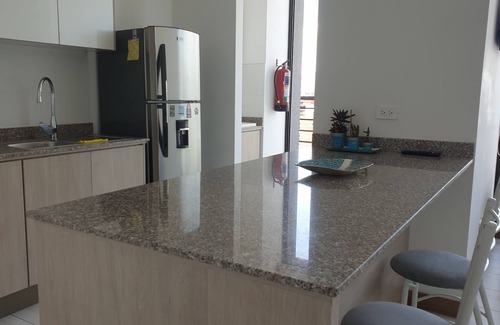 Financial District Apartment | Beautiful apartment in Quito's financial center with a stunning view of the city