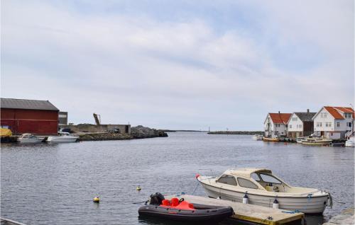 Saeveland Apartment | Beautiful Apartment In Sævelandsvik