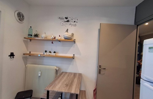 Cadereau Apartment | Beautiful apartment in the center of Nîmes, 2 minutes from the Jardins de la Fontaine