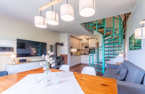 Zandt House | Beautiful apartment in villa for 6 guests with WIFI, TV, terrace, pets allowed and parking