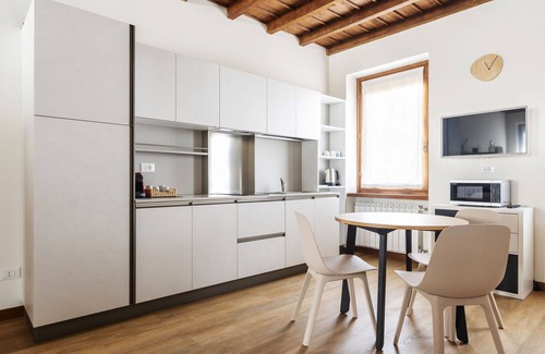 Corteolona Villa | Beautiful apartment in villa for 2 guests with A/C, WIFI, TV, panoramic view and parking