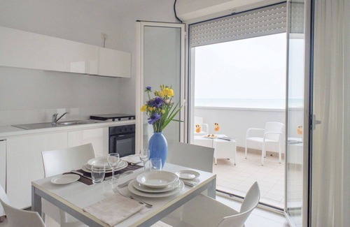 San Salvo Marina Apartment | Beautiful apartment for 6 guests with WIFI, pool, A/C, TV, patio, pets allowed and parking