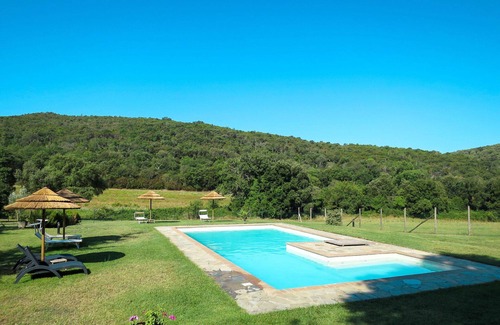 Montorsaio House | Beautiful apartment in villa for 4 people with WIFI, pool, TV, patio, pets allowed and parking